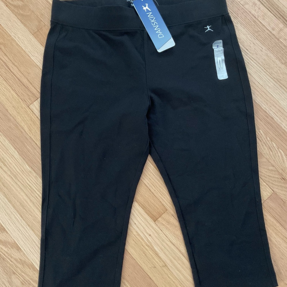 NWT Danskin Black Athletic Capri Leggings